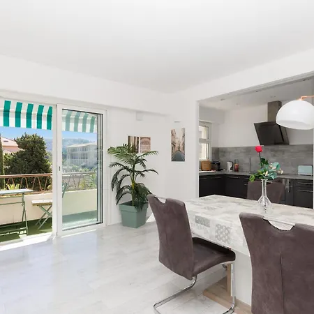 Etoile Cosy 2 P, Confort, 10 Min Croisette Apartman